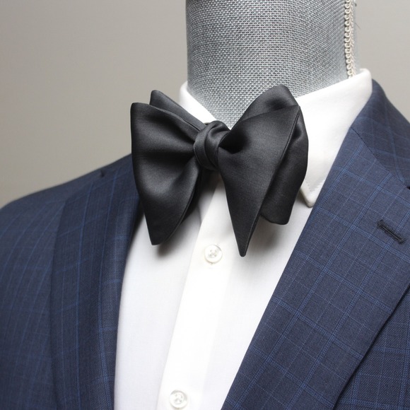 big butterfly bowtie